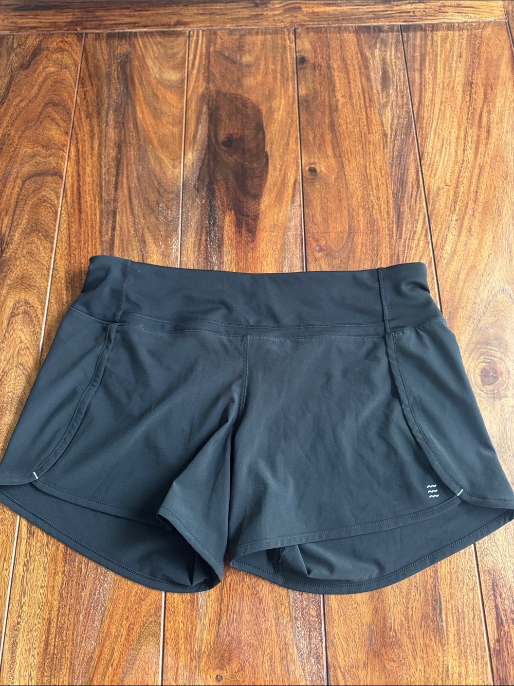 Women’s Freefly black running shorts size S